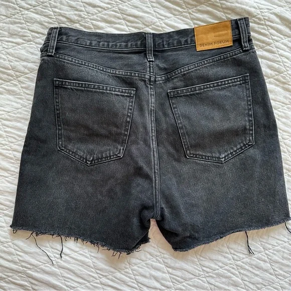 Aritzia Denim Forum The Yoko Mid Thigh Denim Short size 29 Black - Picture 5 of 7